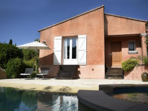 Warm Holiday Home in Montfort sur Argens with Private Pool